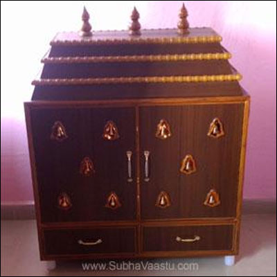Vastu pooja room facing